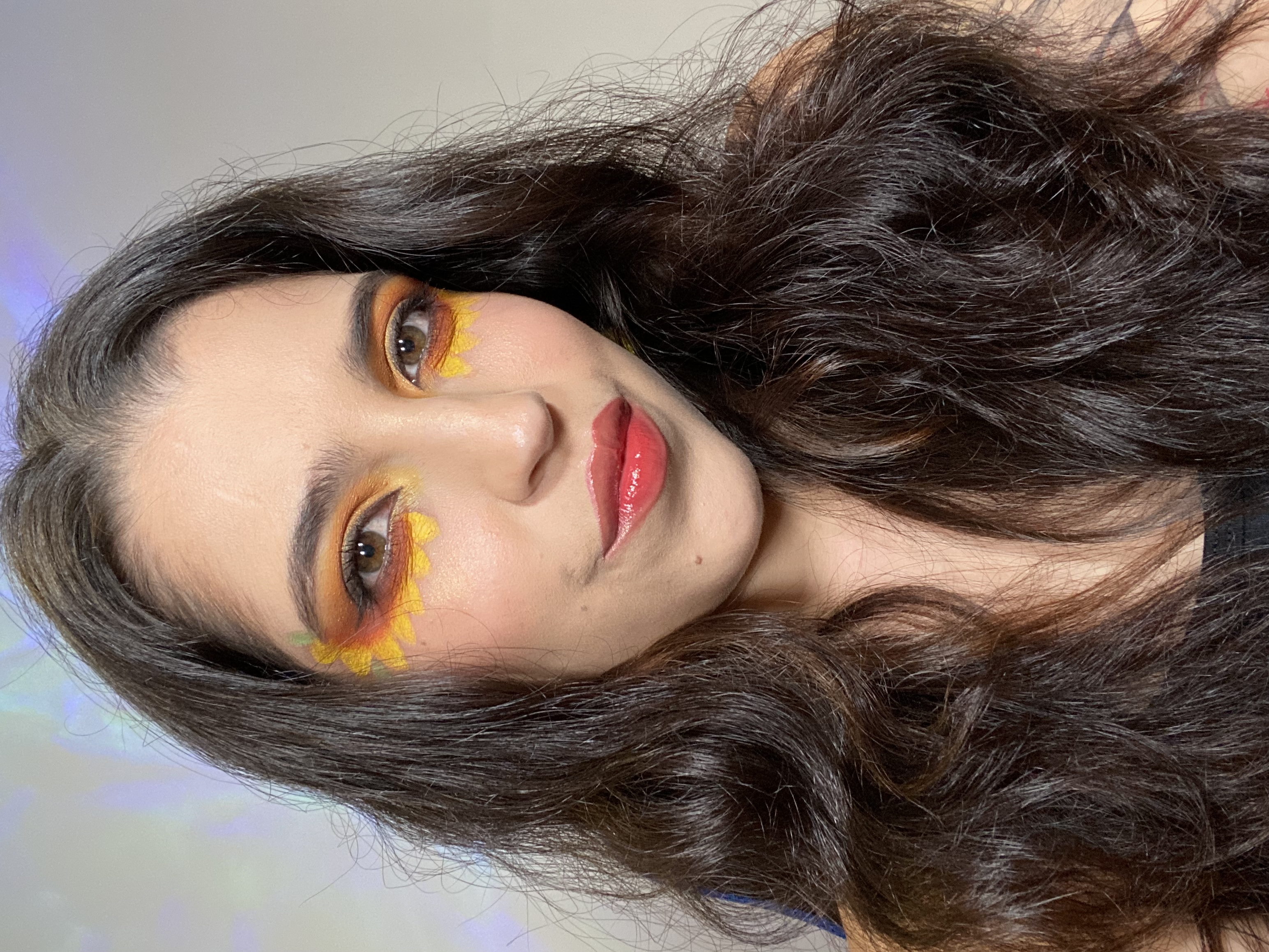 Maquillaje de girasoles — imagen 1 de 1